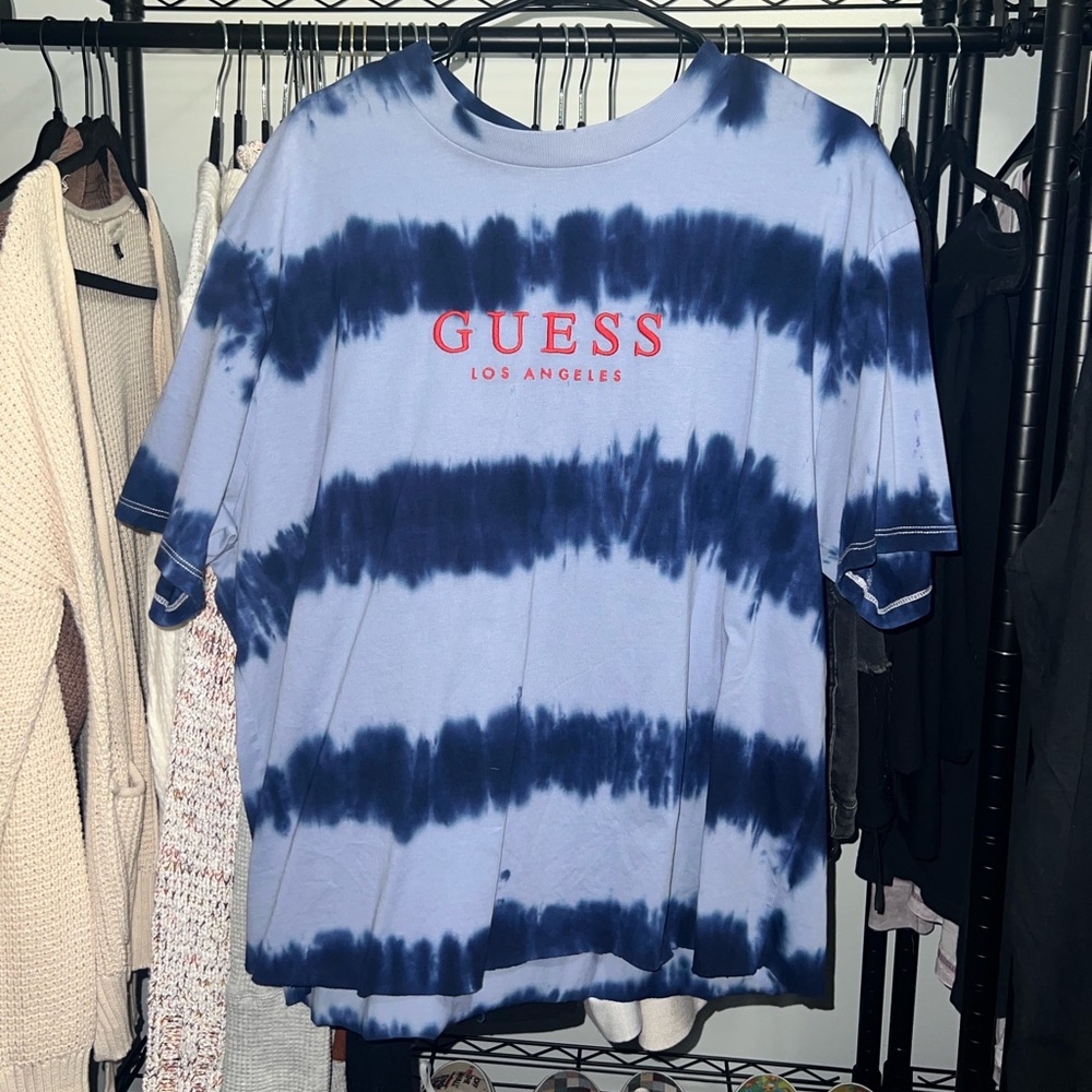 COPY - Guess Tee!